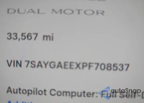 2023 Tesla Model Y Awd/Long Range Dual Motor All-Wheel Drive z USA, uszkodzony, nr VIN 7SAYGAEEXPF708537